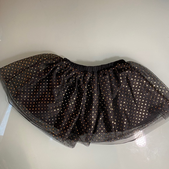 First Impressions long sleeved onsie and skirt - Picture 3 of 6